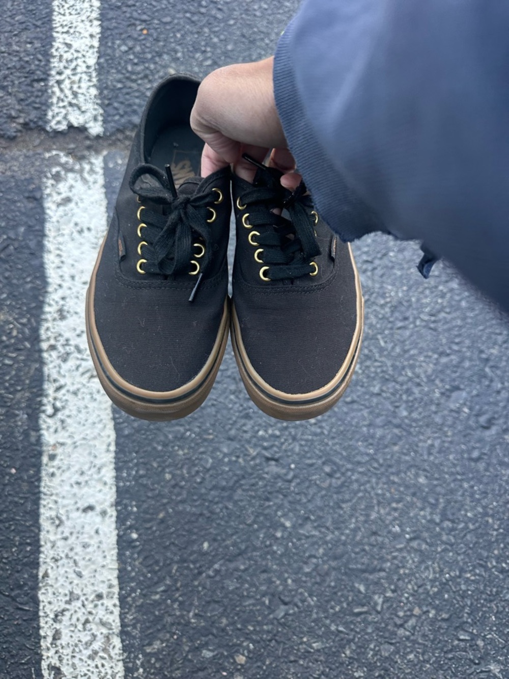 Men's Black Canvas Low-Top Vans Sneakers with Gum Sole
